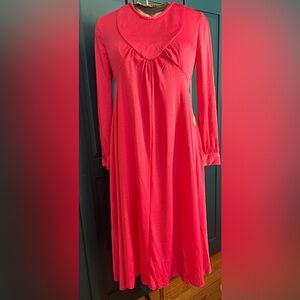 Vintage cocktail/prom dress

Barbie pink!